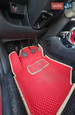 Хэтчбек Citroen C1 2013 в 