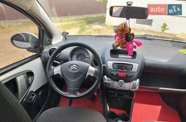 Хэтчбек Citroen C1 2014 в 