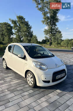 Хэтчбек Citroen C1 2011 в 