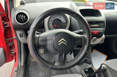 Хэтчбек Citroen C1 2011 в 