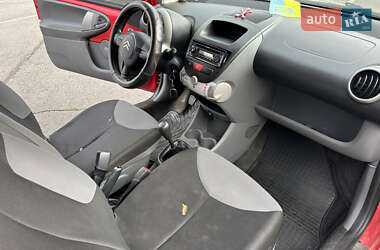 Хэтчбек Citroen C1 2011 в 