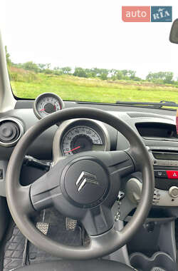 Хэтчбек Citroen C1 2009 в 