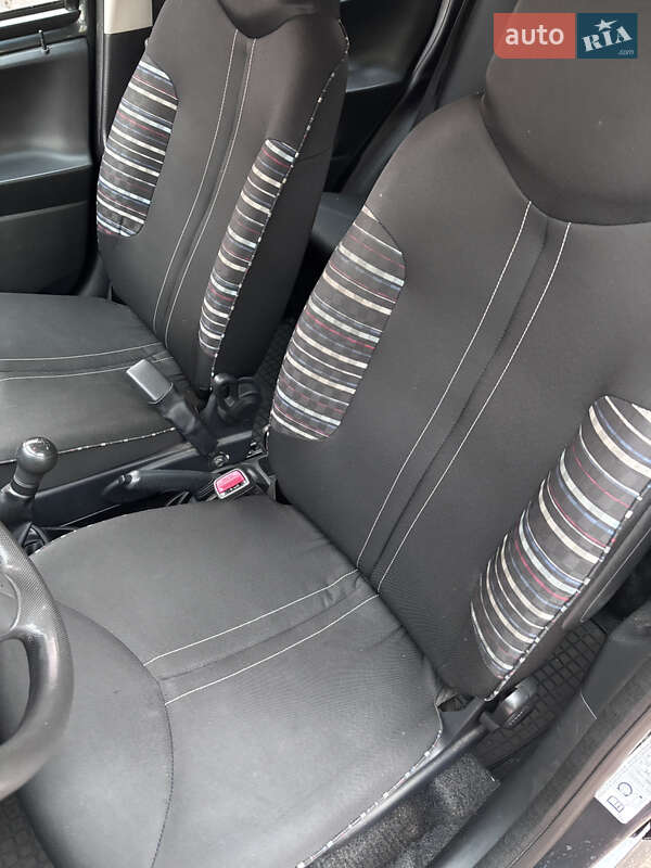 Хетчбек Citroen C1 2012 в Чернігові