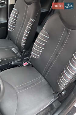 Хэтчбек Citroen C1 2012 в 