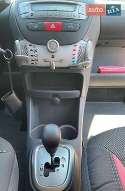 Хэтчбек Citroen C1 2011 в 