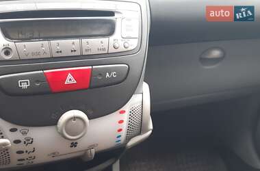 Хэтчбек Citroen C1 2011 в 