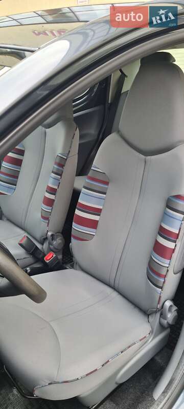 Хэтчбек Citroen C1 2011 в Стрые