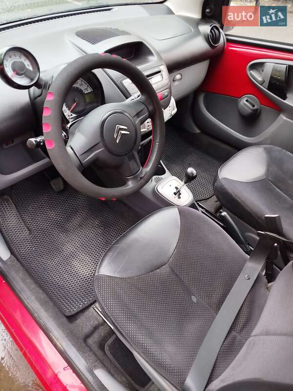 Хэтчбек Citroen C1 2010 в Владимире