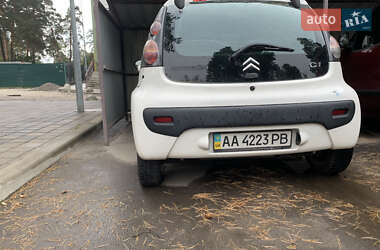 Хэтчбек Citroen C1 2013 в 