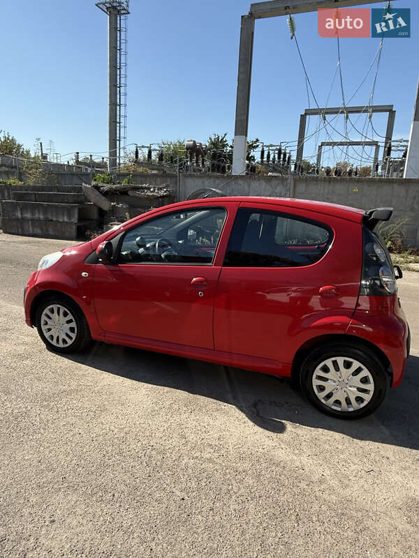 Хэтчбек Citroen C1 2012 в Киеве