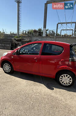 Хэтчбек Citroen C1 2012 в 