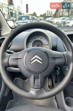 Хэтчбек Citroen C1 2009 в 