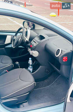 Хэтчбек Citroen C1 2013 в 