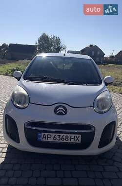 Хэтчбек Citroen C1 2013 в 