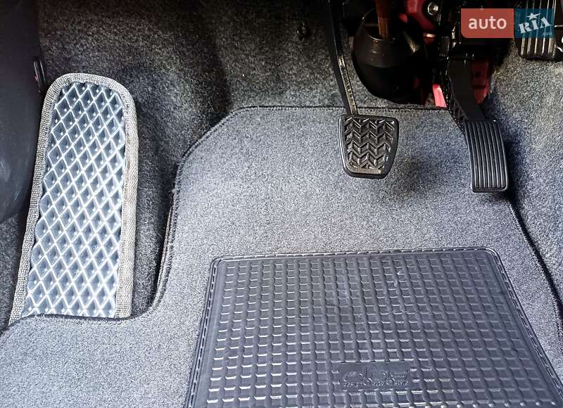 Хетчбек Citroen C1 2012 в Києві