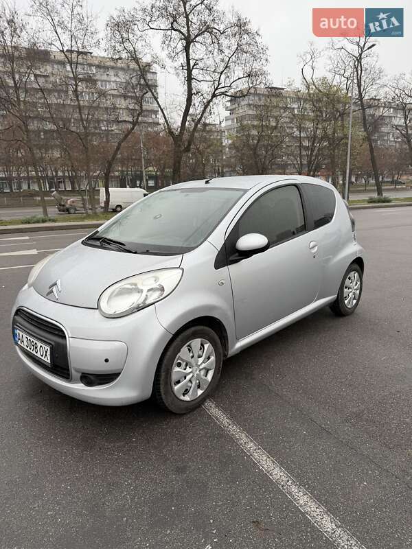 Хетчбек Citroen C1 2011 в Києві