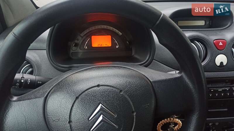 Хэтчбек Citroen C2 2003 в Ровно