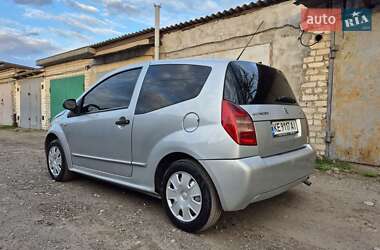 Хэтчбек Citroen C2 2005 в 