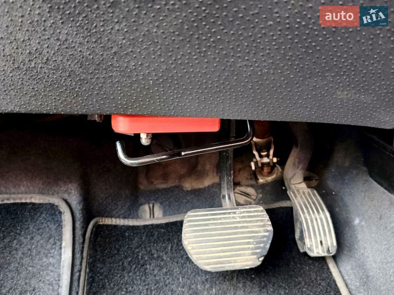 Хетчбек Citroen C2 2004 в Черкасах фото 13 Хетчбек Citroen C2 2004 в Черкасах