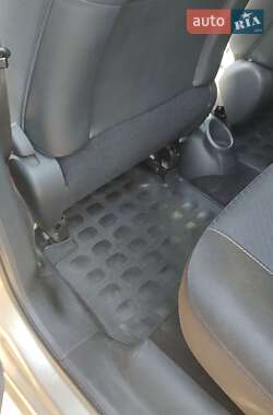 Минивэн Citroen C3 Picasso 2012 в 