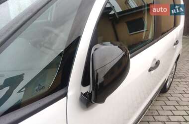 Мінівен Citroen C3 Picasso 2012 в 