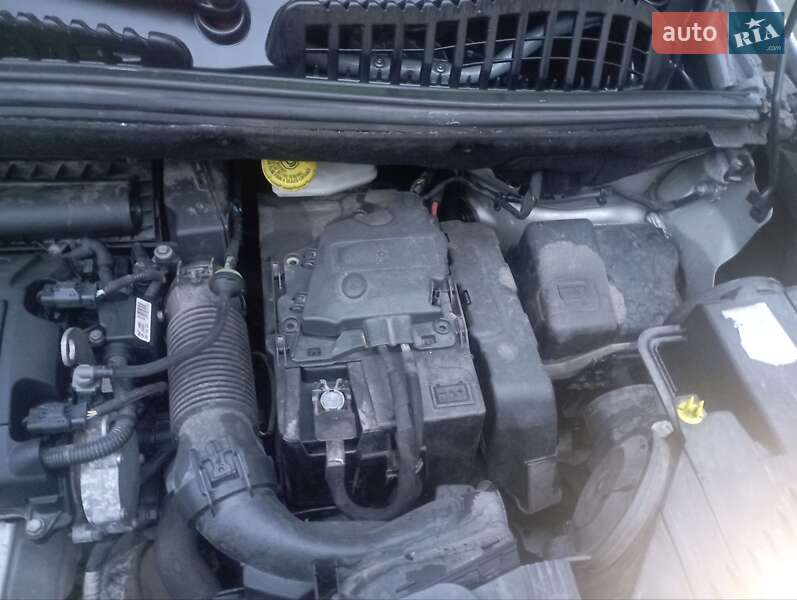 Хетчбек Citroen C3 Picasso 2012 в Львові фото 4 Хетчбек Citroen C3 Picasso 2012 в Львові