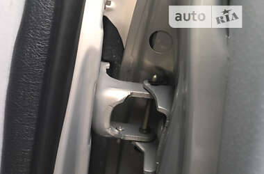 Хэтчбек Citroen C3 2006 в 