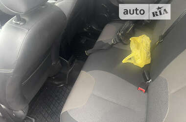 Хэтчбек Citroen C3 2013 в 