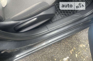 Хэтчбек Citroen C3 2013 в 