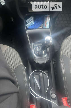 Хэтчбек Citroen C3 2013 в 