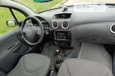 Хэтчбек Citroen C3 2009 в 
