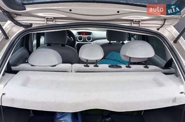 Хэтчбек Citroen C3 2006 в 