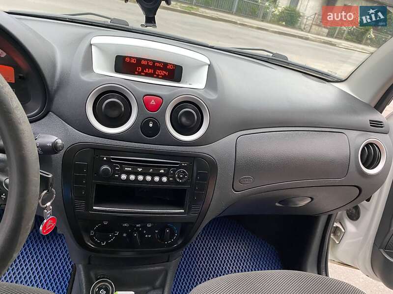 Хетчбек Citroen C3 2008 в Ланівці