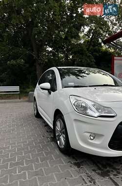 Хэтчбек Citroen C3 2012 в 