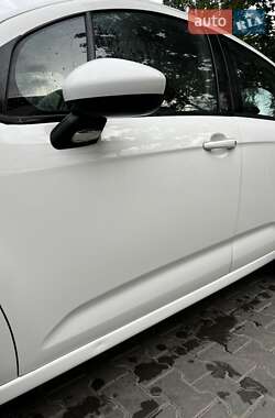 Хэтчбек Citroen C3 2012 в 