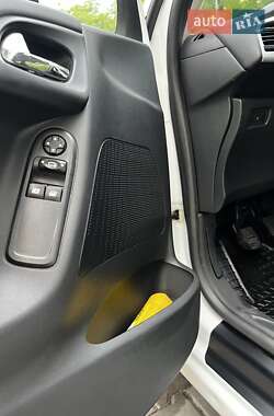Хэтчбек Citroen C3 2012 в 