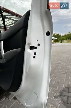 Хэтчбек Citroen C3 2012 в 