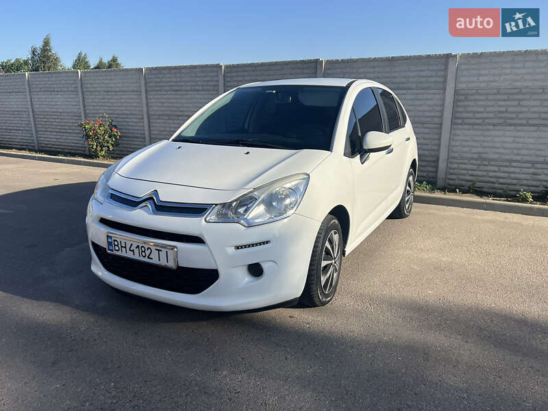 Хэтчбек Citroen C3 2014 в 