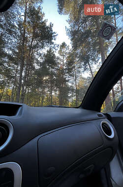 Хэтчбек Citroen C3 2007 в 
