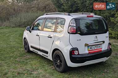 Хэтчбек Citroen C3 2013 в 