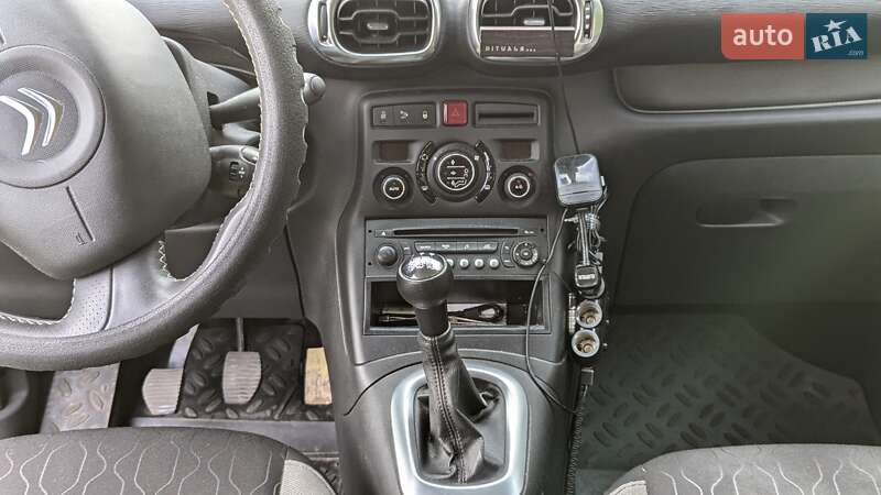 Хэтчбек Citroen C3 2013 в Каменском
