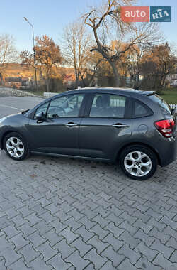 Хэтчбек Citroen C3 2012 в 