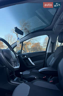 Хэтчбек Citroen C3 2012 в 