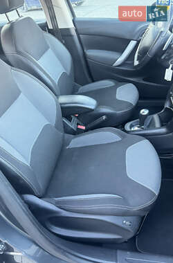 Хэтчбек Citroen C3 2012 в 