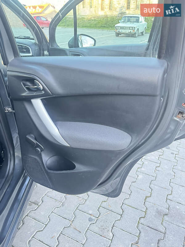 Хэтчбек Citroen C3 2012 в Бережанах
