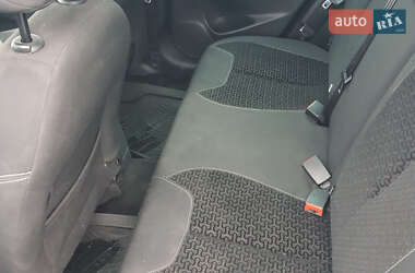 Хэтчбек Citroen C3 2010 в 