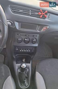 Хэтчбек Citroen C3 2014 в 