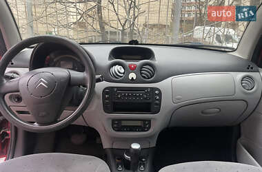 Хэтчбек Citroen C3 2003 в 