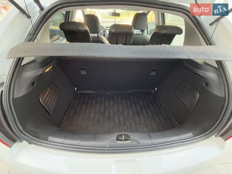 Хэтчбек Citroen C3 2012 в Ужгороде