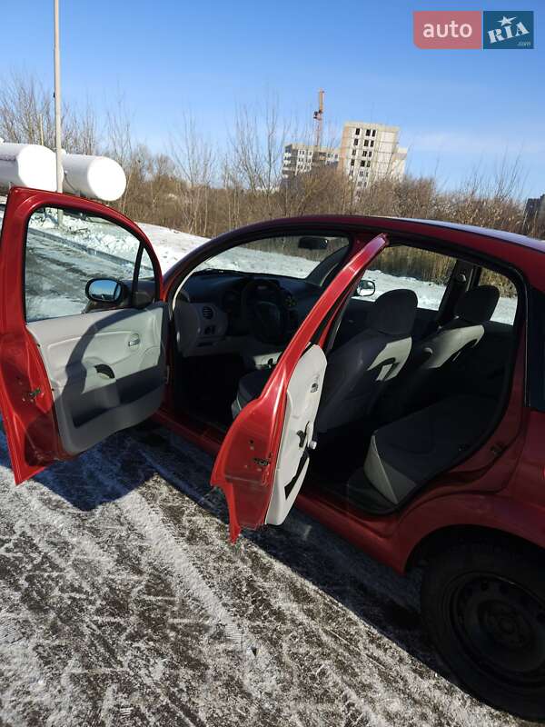 Хэтчбек Citroen C3 2002 в Луцке